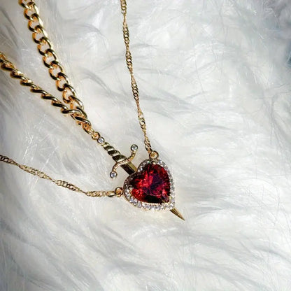 COLLAR CORAZON ESPADA